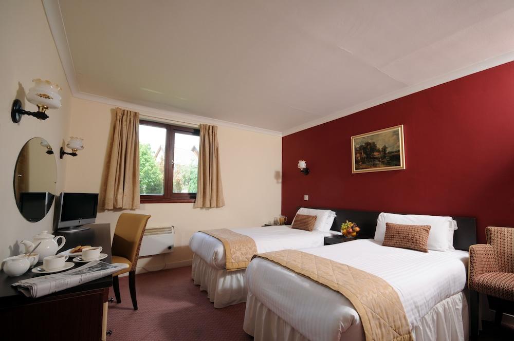 Highlander Hotel 'A Bespoke Hotel' Newtonmore Extérieur photo