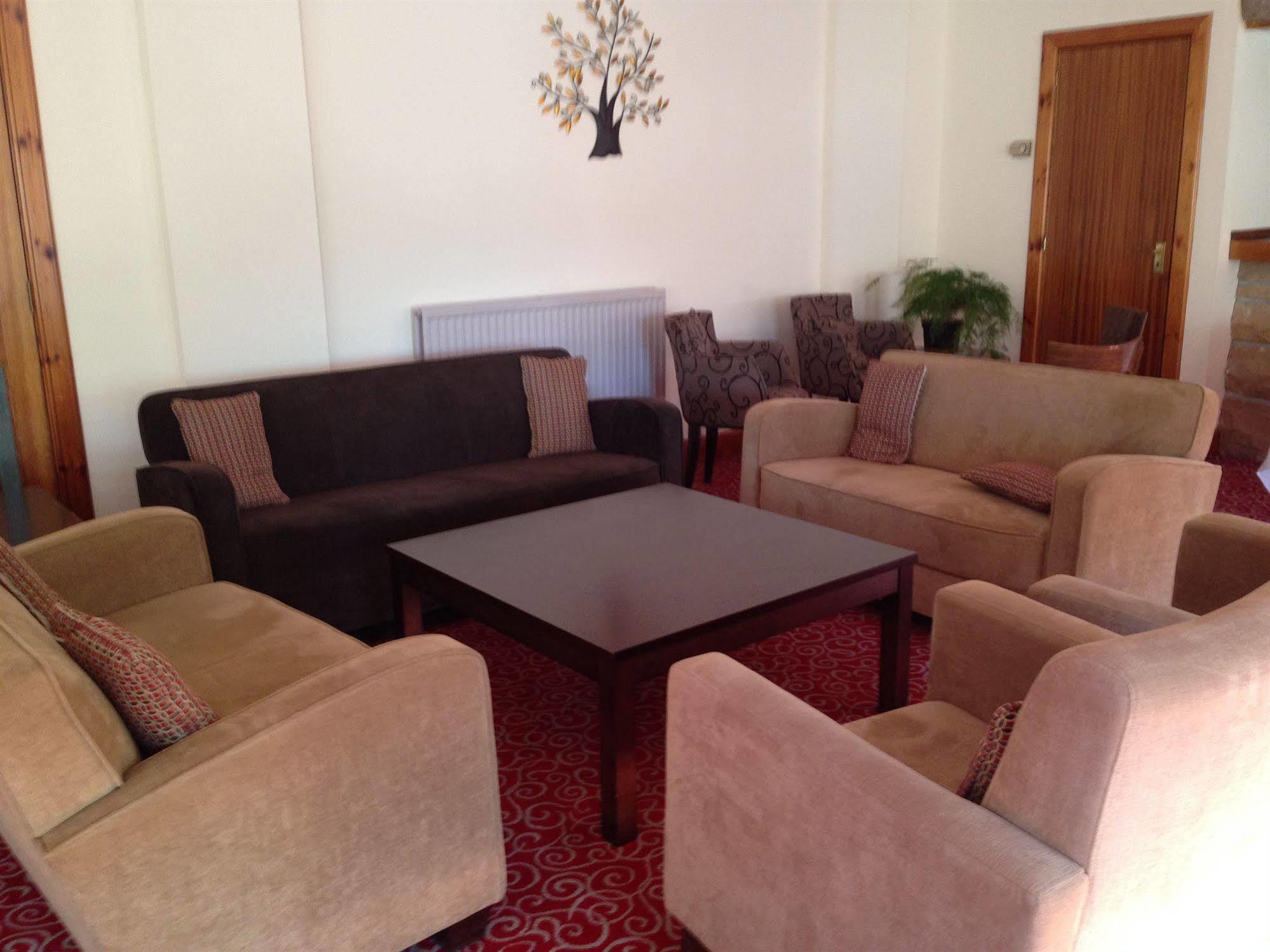 Highlander Hotel 'A Bespoke Hotel' Newtonmore Extérieur photo